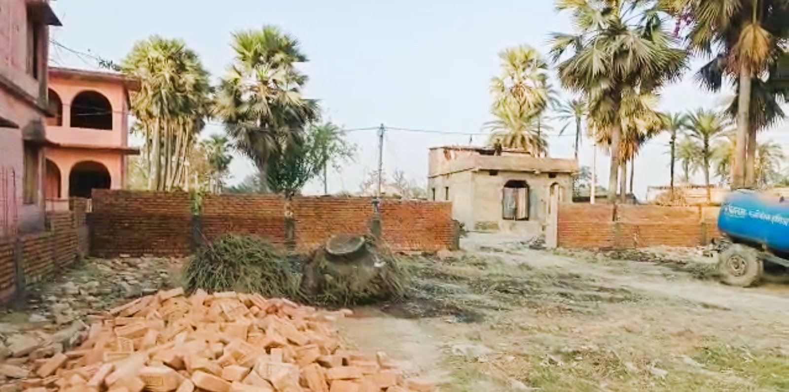 13.5 Katha Commercial Land Available For Sell at-Hajipur, Mauza-Bishunpur Baladhari - 1953